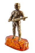 Янтарь фигурка 1-010 «Рыцарь»
