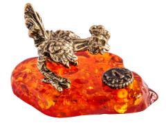 Янтарь фигурка 2-144 «Петух с монеткой»