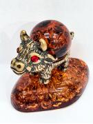 Фигурка "Бычок на поставке"