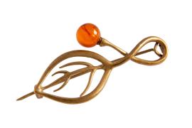 Янтарь брошь L3016 "Листок"