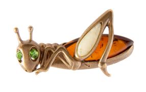 Янтарь брошь L3026 "Кузнечик"