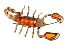 Янтарь брошь L4003 "Скорпион"